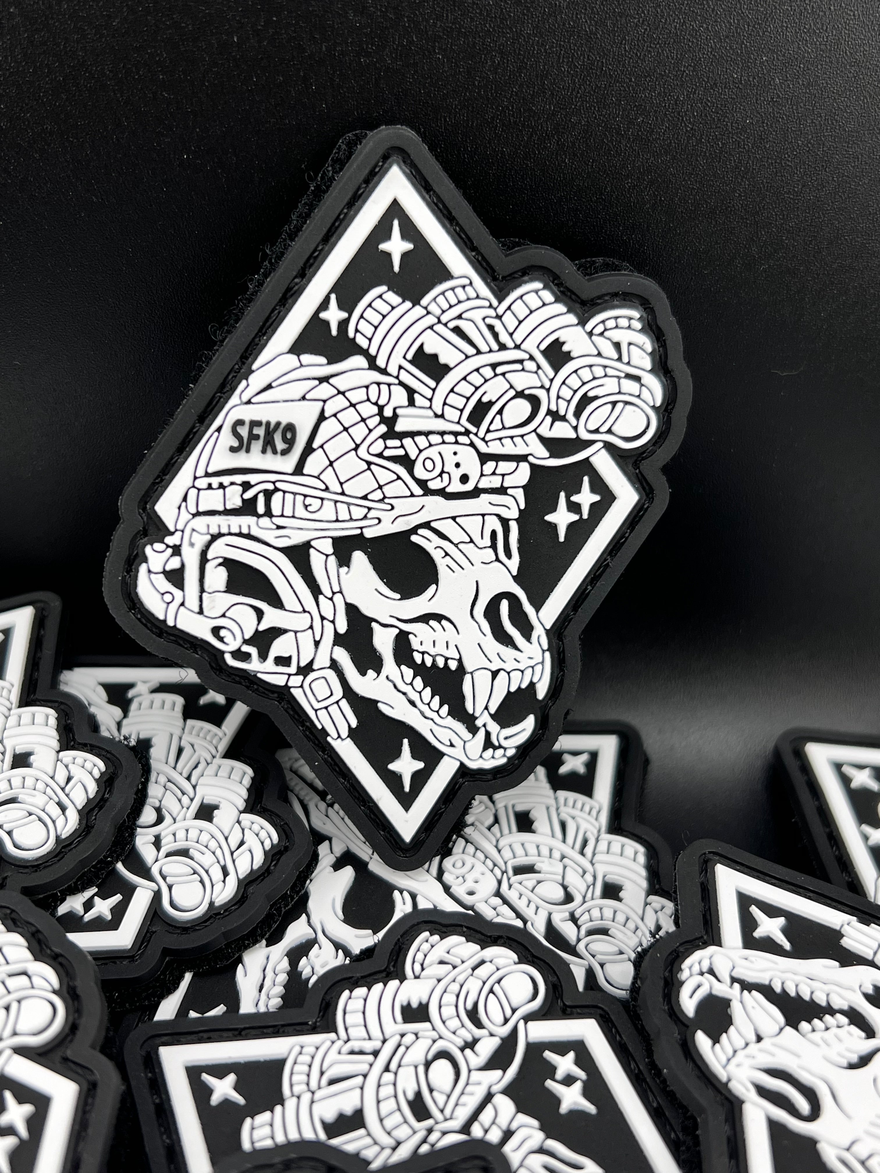 Felon Patch B&W QuadNod Patch – Stellen Felons